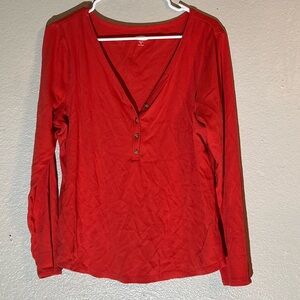 Women’s long sleeve shirt